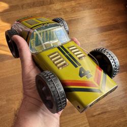 Продаю винтажную игрушечную машинку “Made in Estonia” (80–90-е гг.)